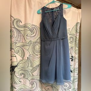Knee length bridesmaid’s dress